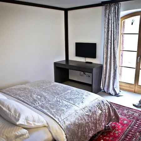 Guest house Saints Hills Winery Oskorusno